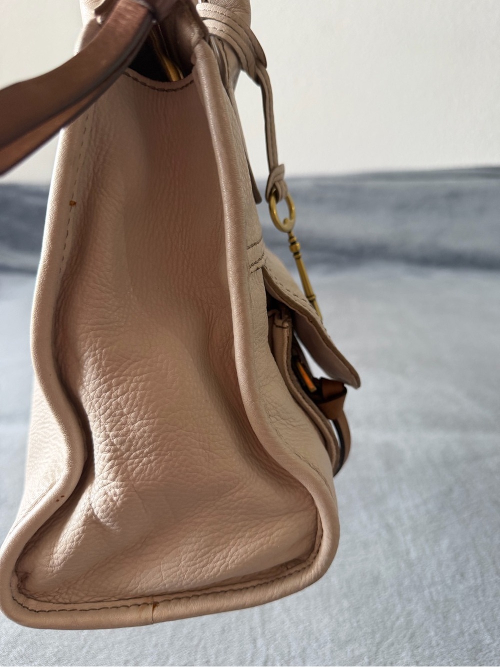 Fossil Pebbled Leather Shoulder Bag in Beige - Picture 4 of 8